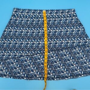 Adventures Geometric Blue and White Skirt.  New with Tags - large